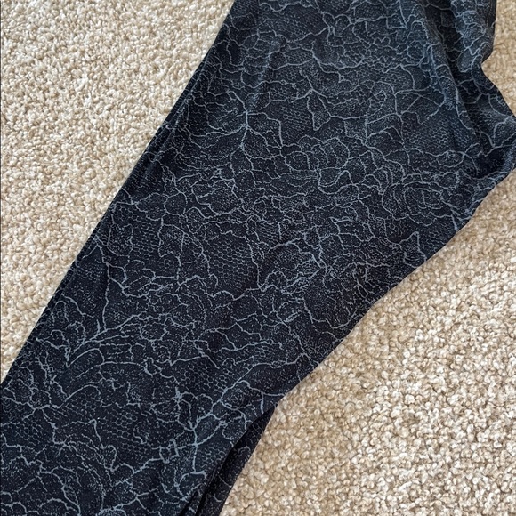 Lululemon Align Black Lace Patterned Leggings - Picture 4 of 5